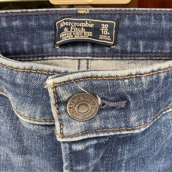 Abercrombie & Fitch Simone High Rise Super Skinny Jeans - Picture 3 of 3